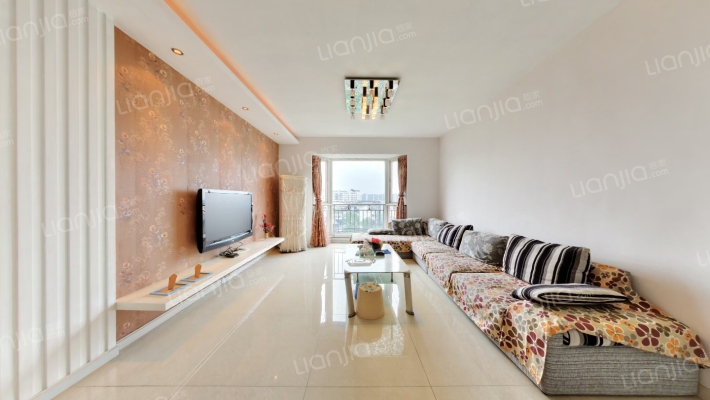 会所花园二手房实景图