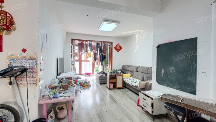 翡翠城A区二手房实景图