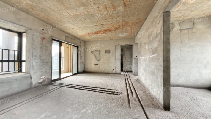 聚泰华庭二手房实景图