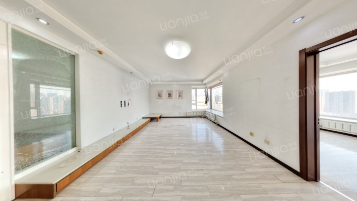 克莱斯特国际花园二手房实景图