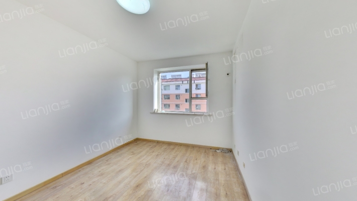 龙新家园二手房实景图