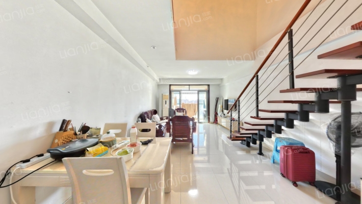 永盛广场金座公寓二手房实景图