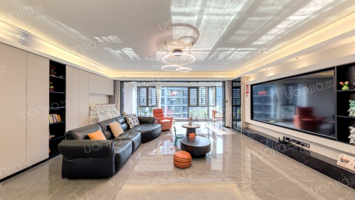 美的云樾二手房实景图