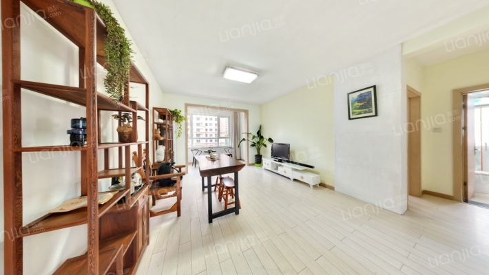 天泰城迦南美地二手房实景图