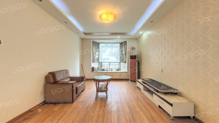 新绿苑二手房实景图