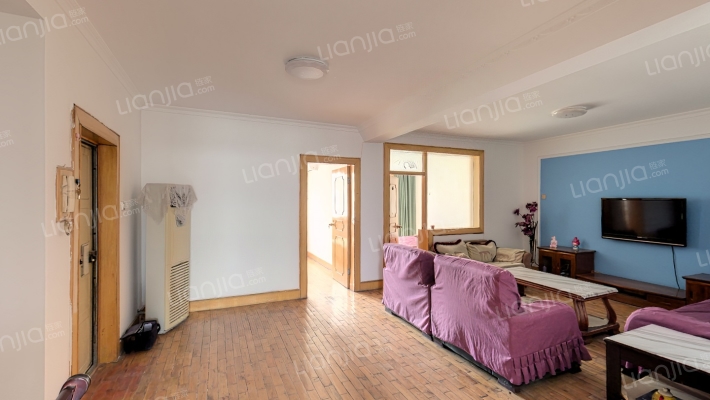 嘉泰花苑二手房实景图