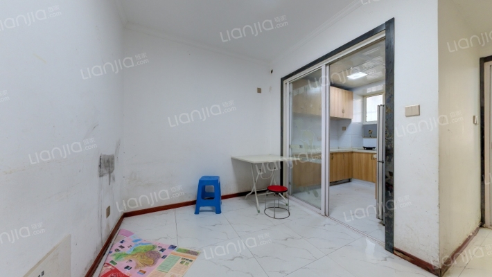 宁港一村二手房实景图