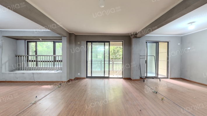 绿城华景川百合花园二手房实景图