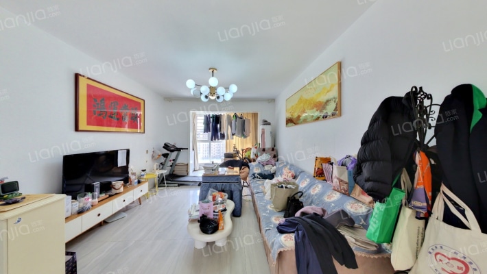 水映加州依云郡二手房实景图