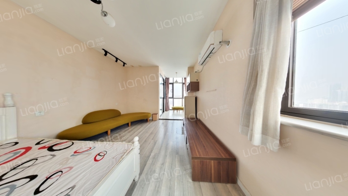 米兰小筑二手房实景图