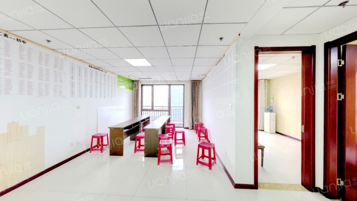 富力盈通国际公寓二手房实景图