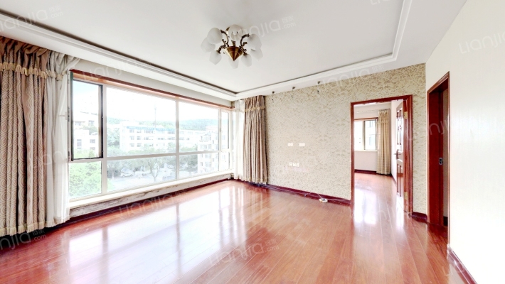 中南风景二手房实景图