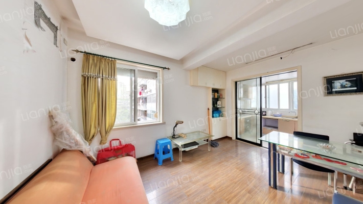 荣新路小区二手房实景图