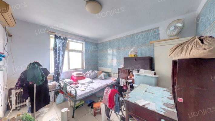 一三八家属院二手房实景图