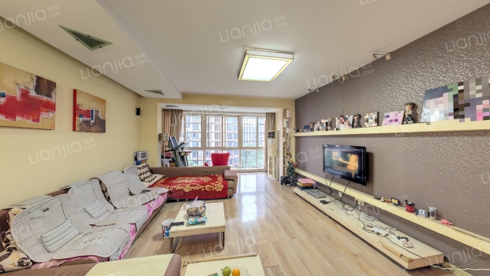 翡翠林居二手房实景图