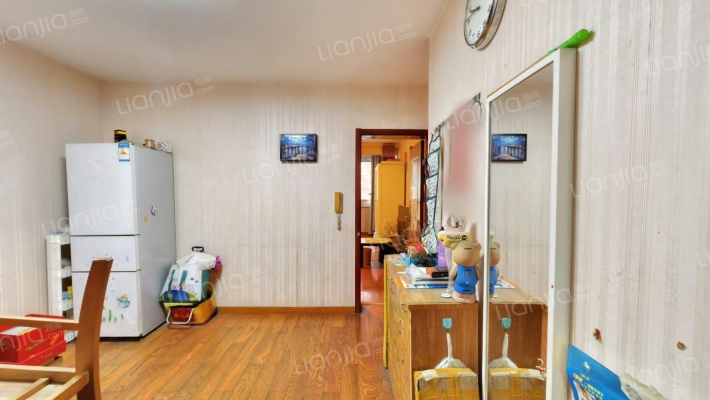 四方新村七村二手房实景图