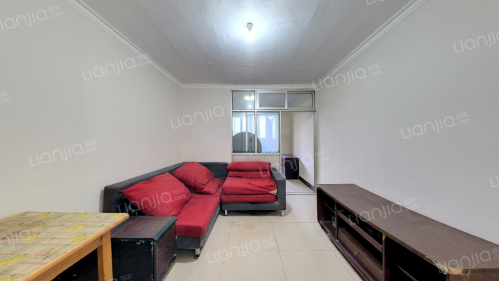 青年公寓二手房实景图