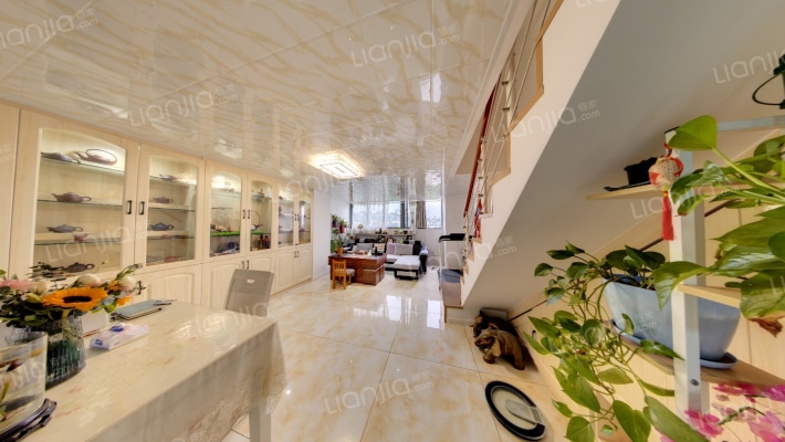 嘉信世纪大厦二手房实景图