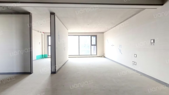 沈丘铂樾青云二手房实景图