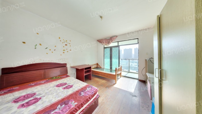 和兴東城花苑二手房实景图