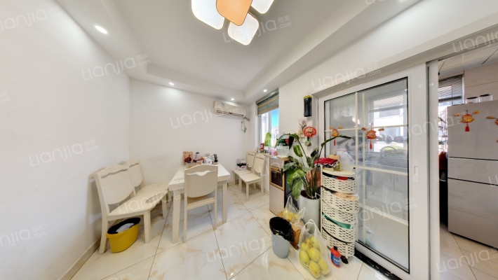 甸桥新村一区二手房实景图