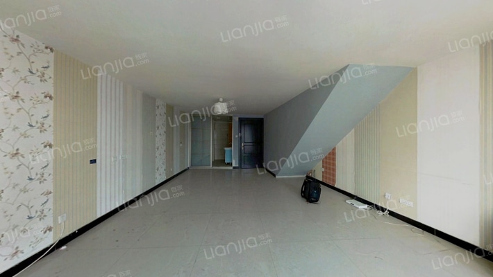 复地嘉年华二手房实景图