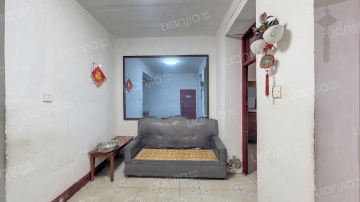 西山坡二手房实景图