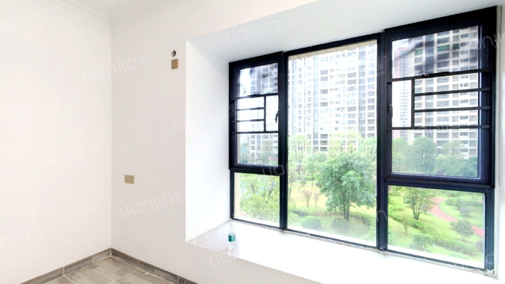 奥林清华花园二手房实景图