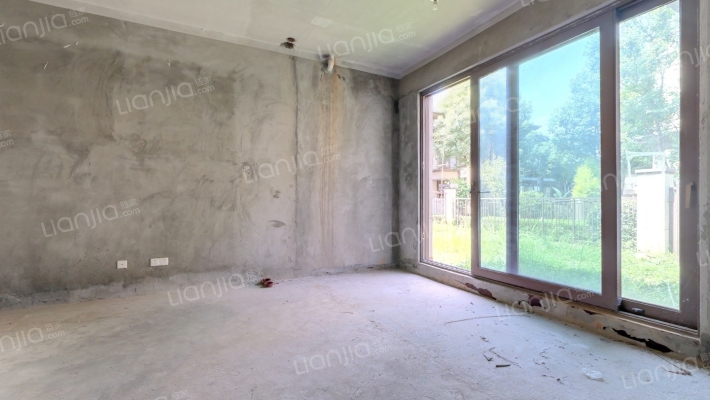 中铁湖畔山居二手房实景图