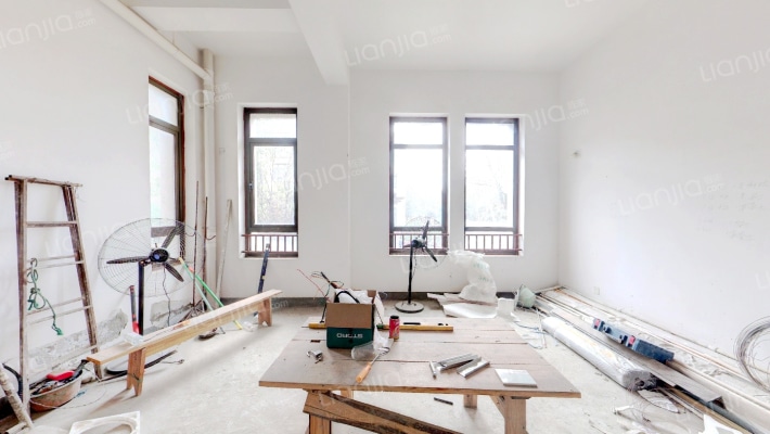 金河名人世家二手房实景图