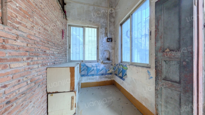 坦联路一巷二手房实景图