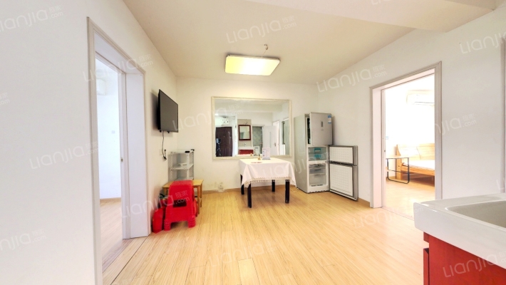 月城湾新村二手房实景图