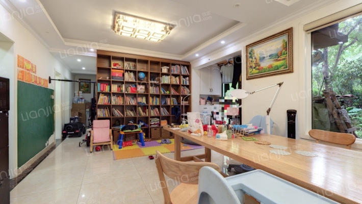 蓝光花满庭三期南区二手房实景图