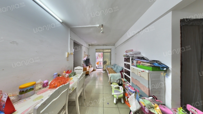 河畔花园二手房实景图