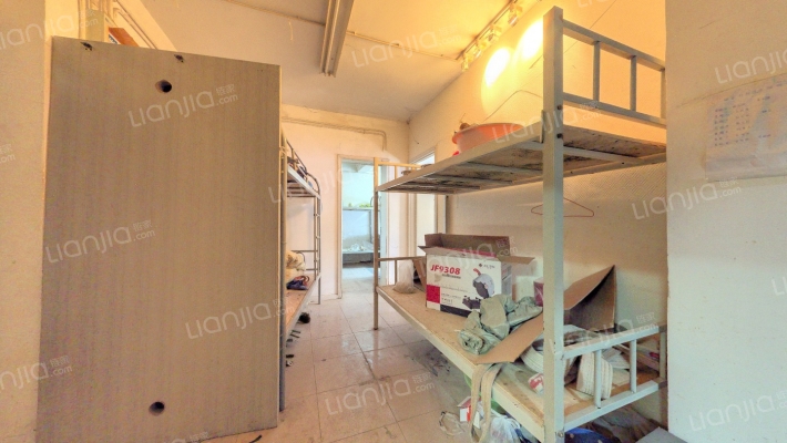 卧龙大厦二手房实景图