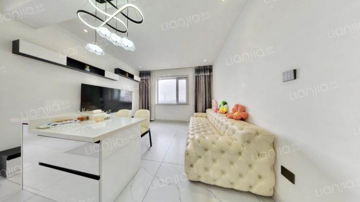 青年城邦小区二手房实景图