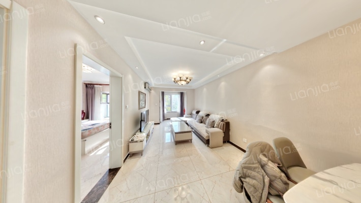 世茂璀璨公园二手房实景图