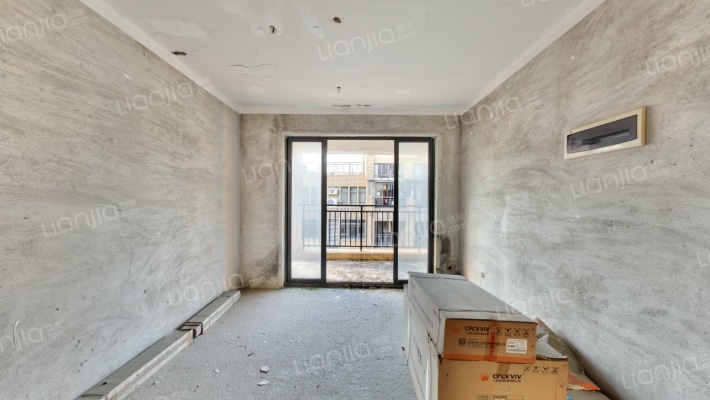 泰富华庭二手房实景图