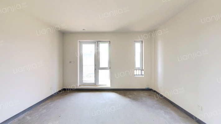 青岛小镇林溪西区二手房实景图