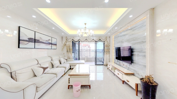 水晶湖郡C区二手房实景图