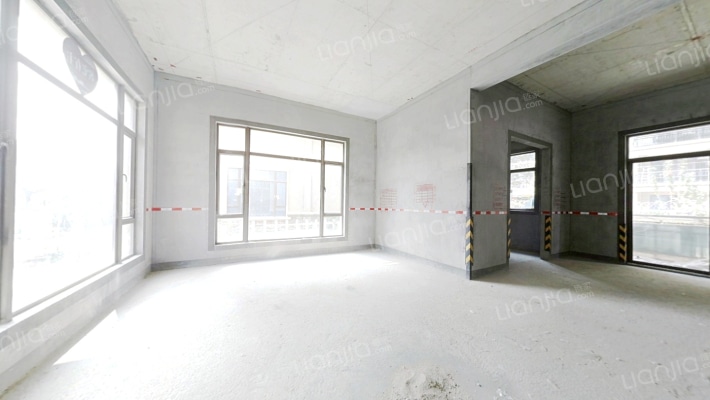 碧桂园山湖城珑熙岛二手房实景图