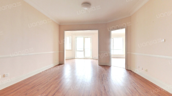 亿达蓝湾二手房实景图