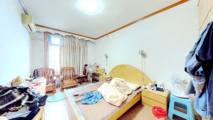 西洪路180号新村二手房实景图