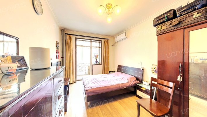 北纬路52号院二手房实景图