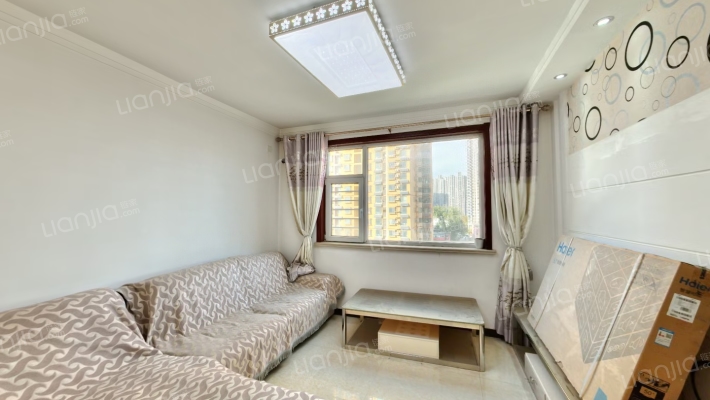 美罗城二手房实景图