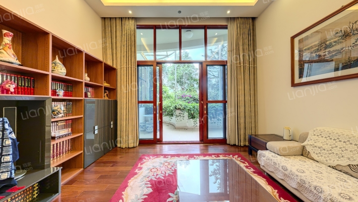 滇池春天五合院二手房实景图