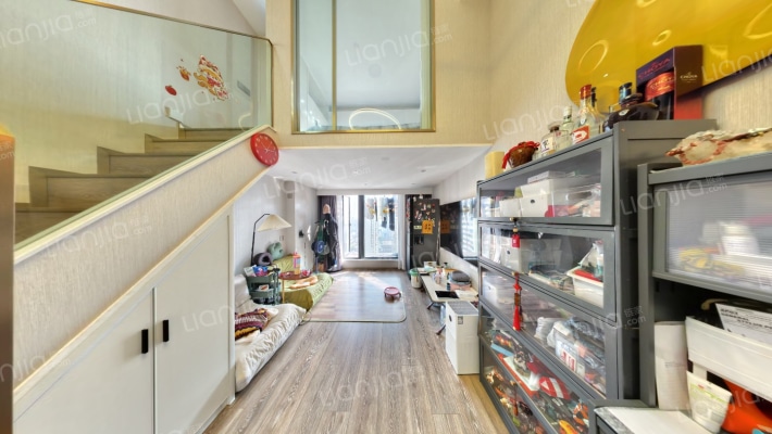 华远海蓝郡二手房实景图