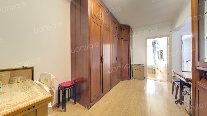 联投时代中心 二手房实景图