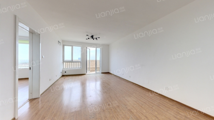 亚特尔未来广场二手房实景图