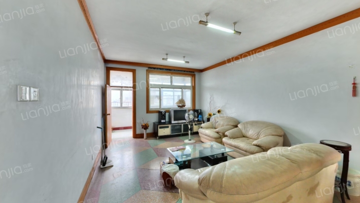 市建委家属院二手房实景图